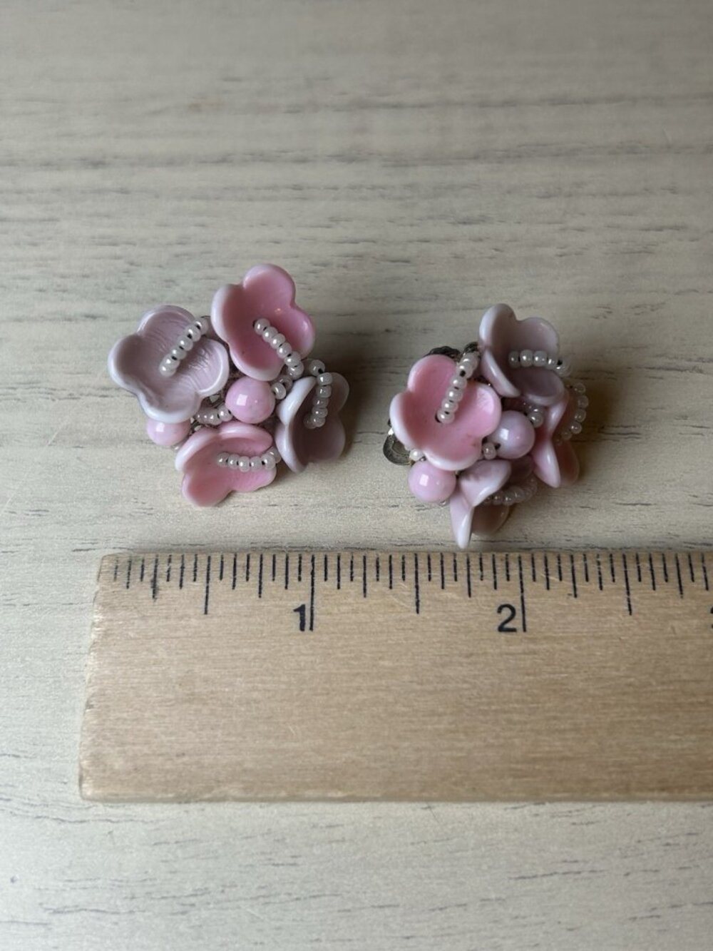 miriam haskell earrings pink Purple flower shell Clip on Vintage Flowers Floral - Picture 4 of 10